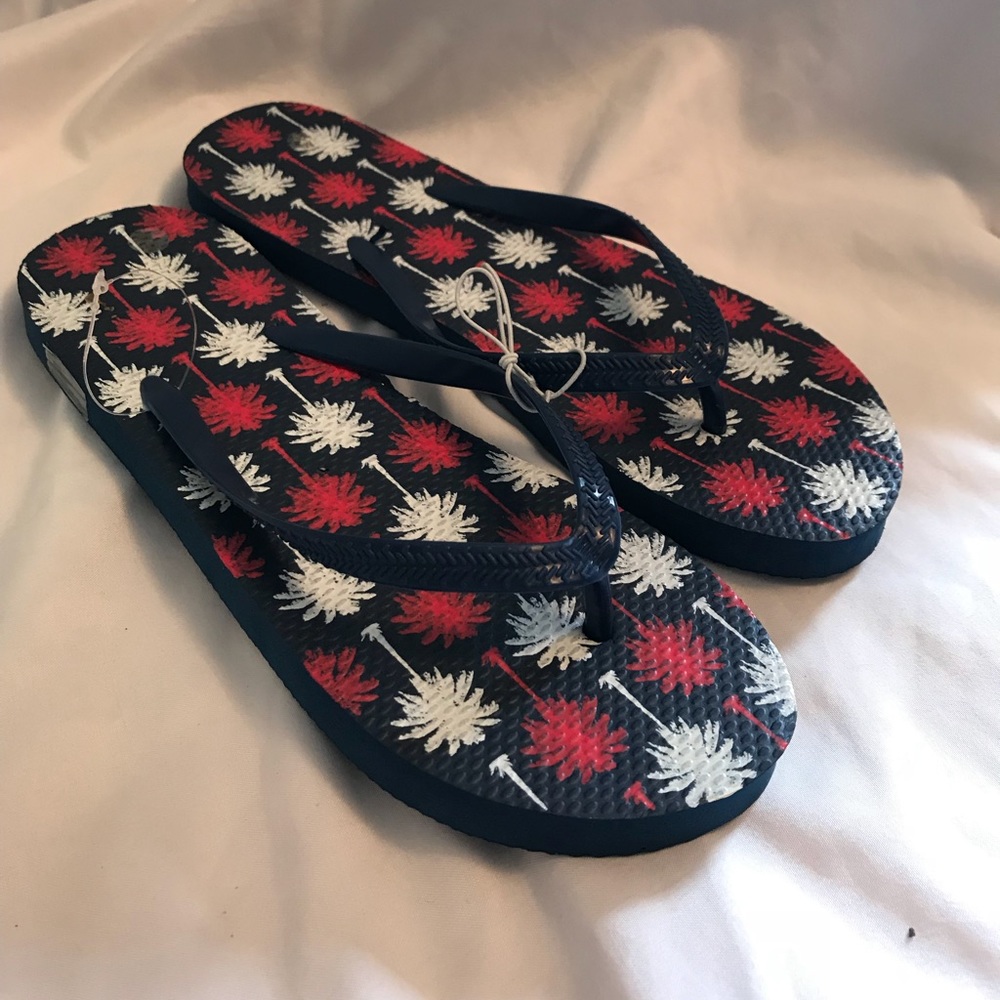 NWT Flipflops Size 7